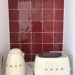 Beachfront In Center Apartman *