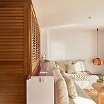 Beachfront In Center