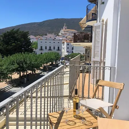 Beachfront In Center Apartment *