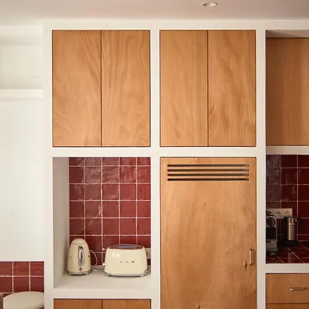 Beachfront In Center * Cadaqués