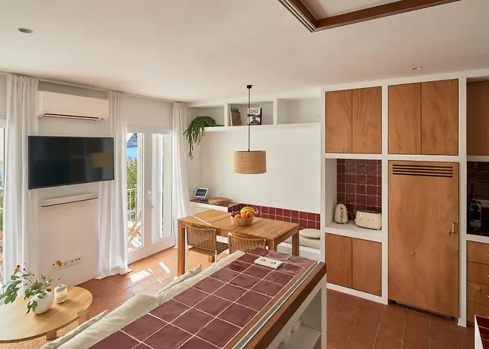 Daire Beachfront In Center